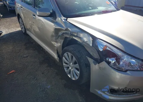 2010 Subaru Legacy 2.5I Limited из США, поврежденный, VIN 4S3BMCK65A3225840